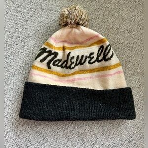 Women’s hats bundle, 3 hats